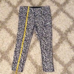 Nike Dri Fit Drawstring Capri Leggings